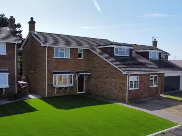 5 bedroom detached house for rent in Mount Caburn Crescent, Pe.