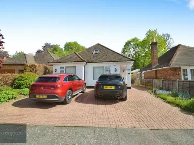 5 bedroom detached house for rent in Willow Close, Shenfield.