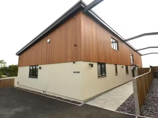 5 bedroom detached house for rent in The Green, White Notley.