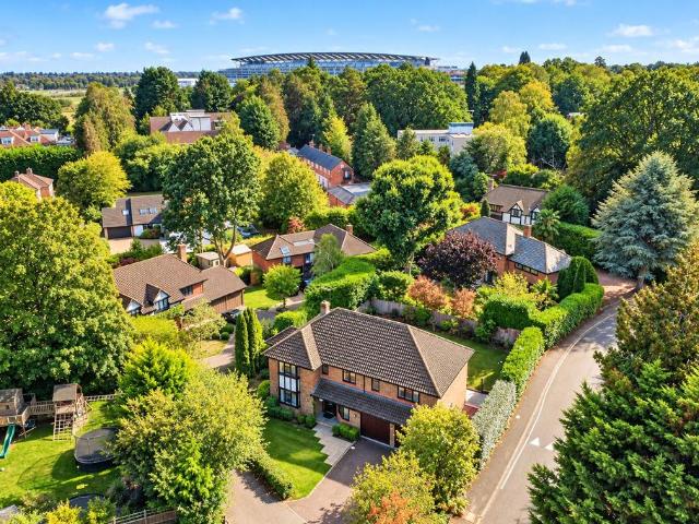 5 bedroom detached house for sale