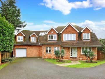 5 bedroom detached house for sale