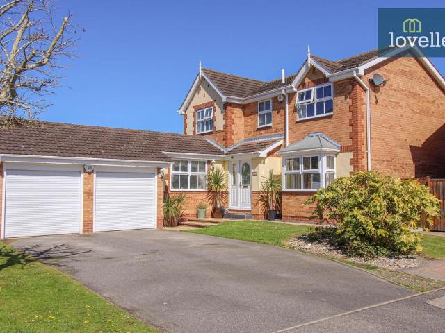 5 bedroom detached house for sale