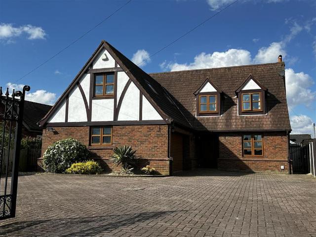 5 bedroom detached house for sale