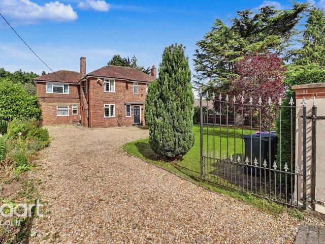 5 bedroom detached house for sale