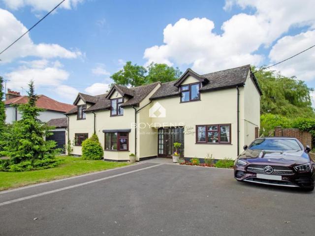 5 bedroom detached house for sale