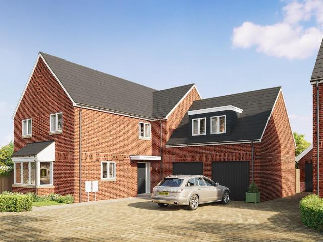 5 bedroom detached house for sale