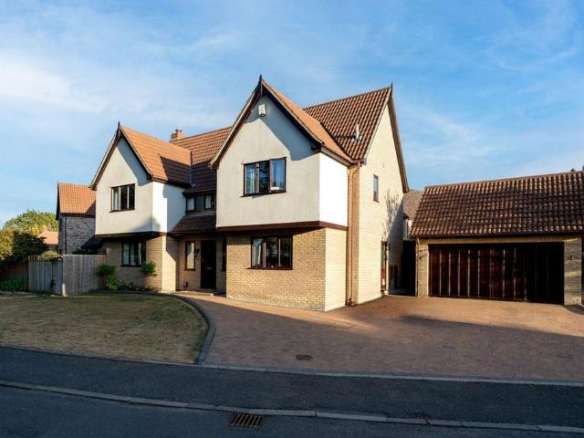 5 bedroom detached house for sale
