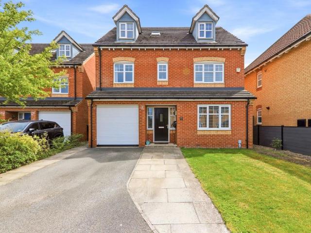 5 bedroom detached house for sale