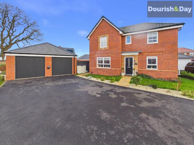 5 bedroom detached house for sale