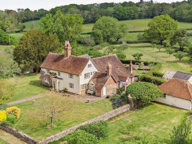 5 bedroom detached house for sale