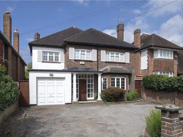 5 bedroom detached house for sale