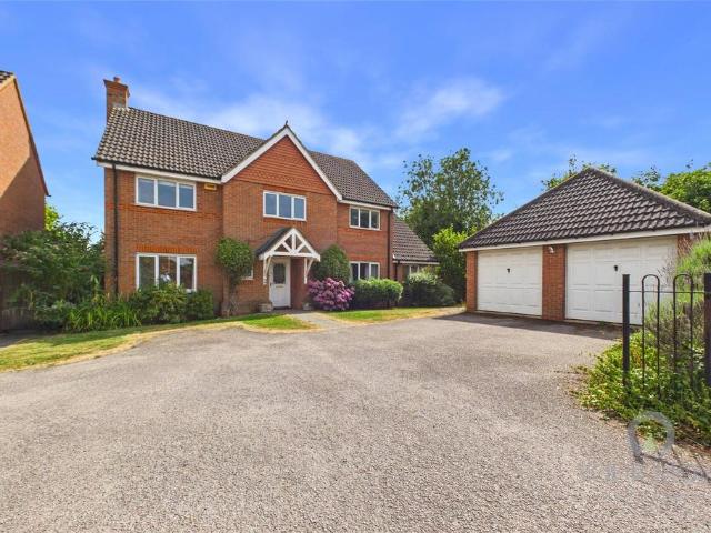 5 bedroom detached house for sale
