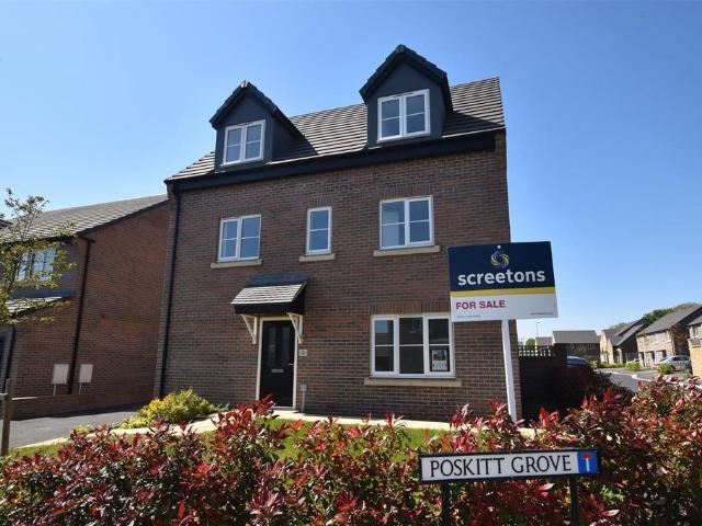 5 bedroom detached house for sale
