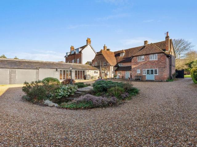 5 bedroom detached house for sale