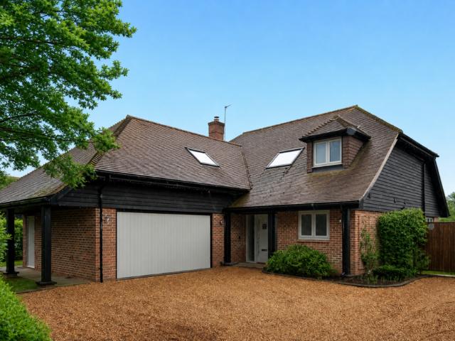 5 bedroom detached house for sale