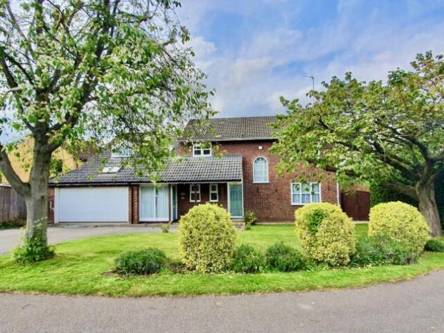 5 bedroom detached house for sale