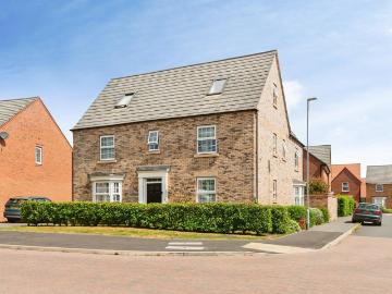 5 bedroom detached house for sale