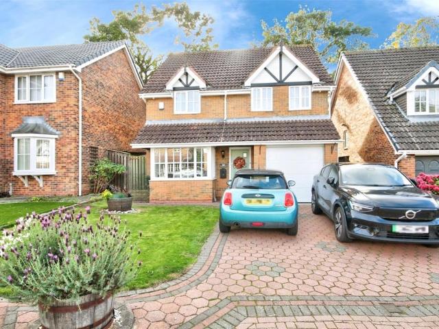 5 bedroom detached house for sale