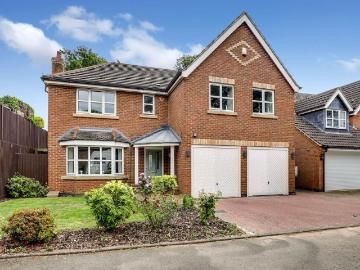 5 bedroom detached house for sale