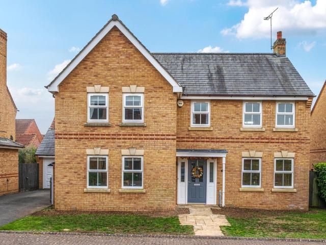 5 bedroom detached house for sale