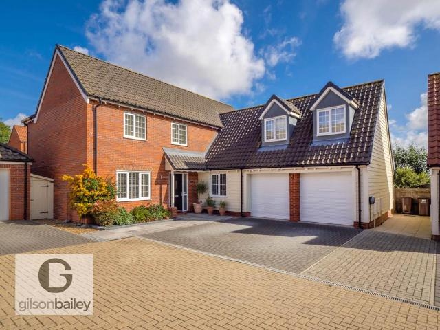 5 bedroom detached house for sale