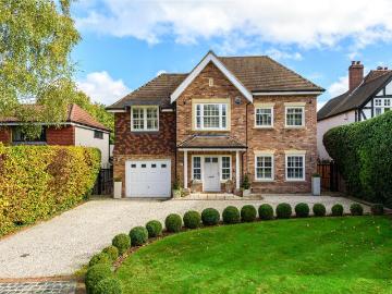 5 bedroom detached house for sale