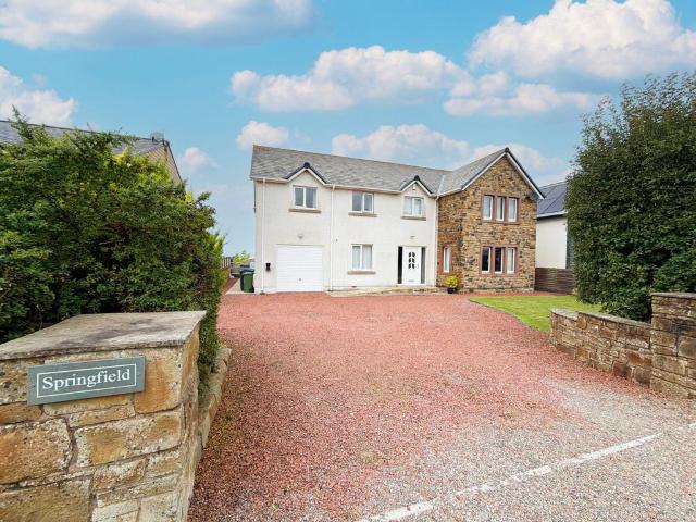 5 bedroom detached house for sale
