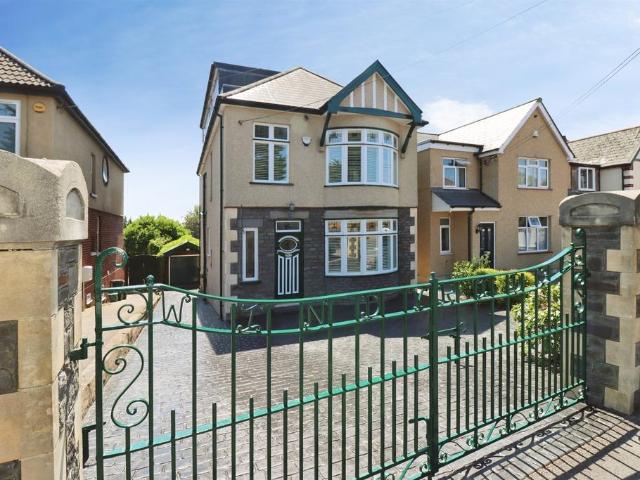 5 bedroom detached house for sale