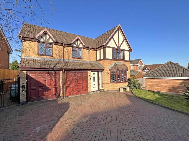 5 bedroom detached house for sale