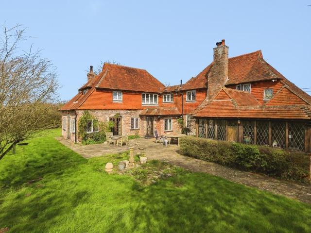 5 bedroom detached house for sale