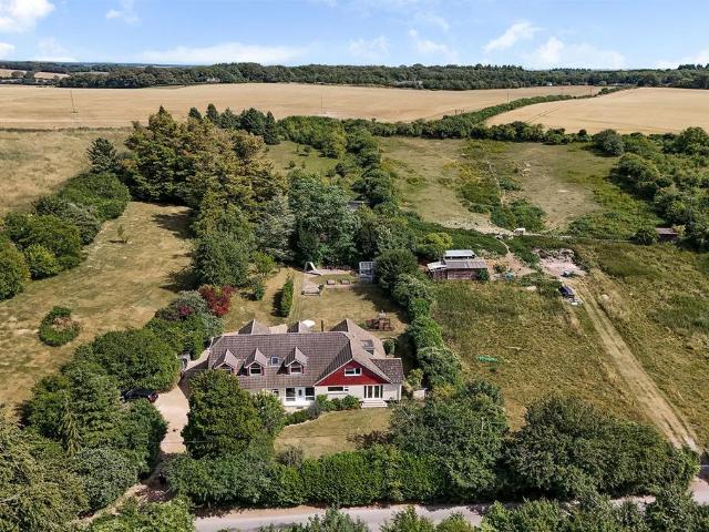 5 bedroom detached house for sale