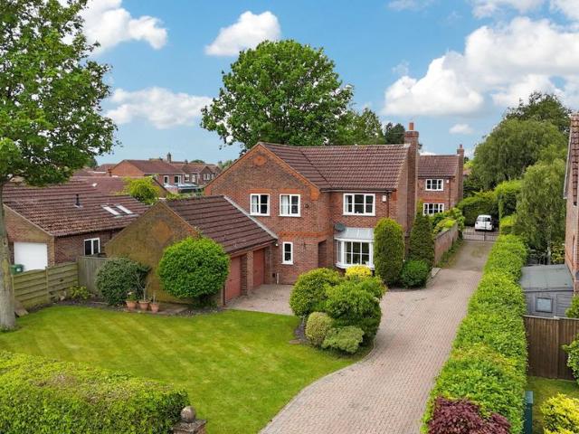 5 bedroom detached house for sale