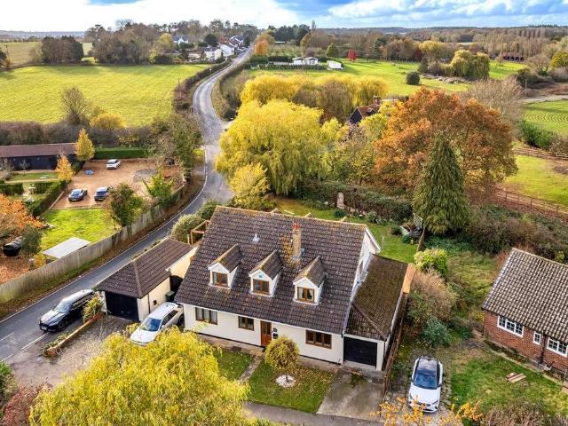 5 bedroom detached house for sale