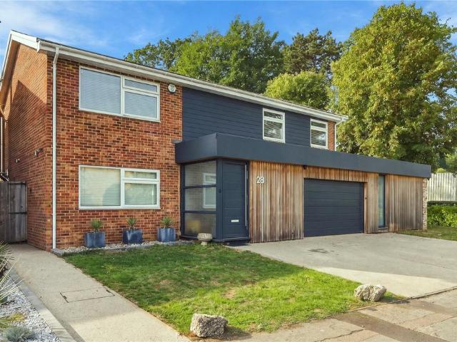 5 bedroom detached house for sale