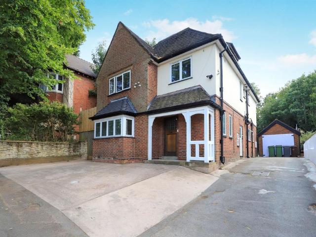 5 bedroom detached house for sale