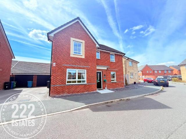 5 bedroom detached house for sale