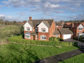 5 bedroom detached house for sale