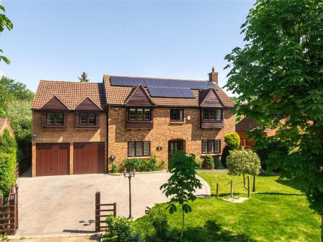 5 bedroom detached house for sale