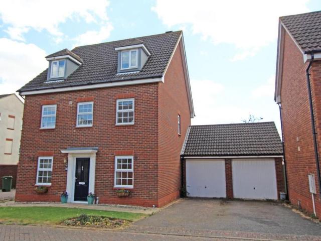 5 bedroom detached house for sale