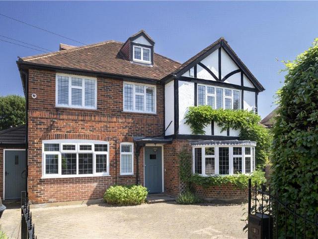 5 bedroom detached house for sale