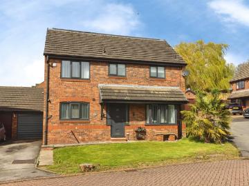 Leeds, West Yorkshire, North England - Equipped kitchen