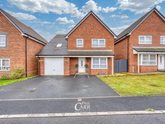 5 bedroom detached house for sale