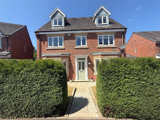 5 bedroom detached house for sale