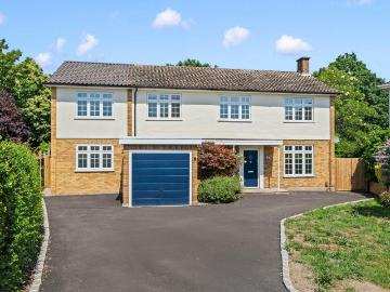 5 bedroom detached house for sale