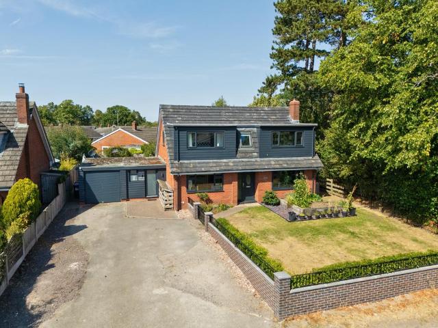 5 bedroom detached house for sale