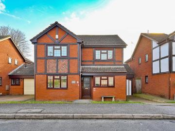 5 bedroom detached house for sale