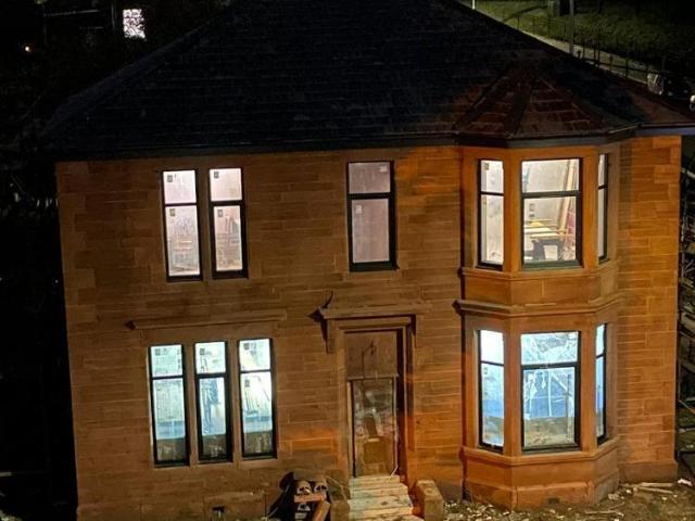 5 bedroom detached house for sale