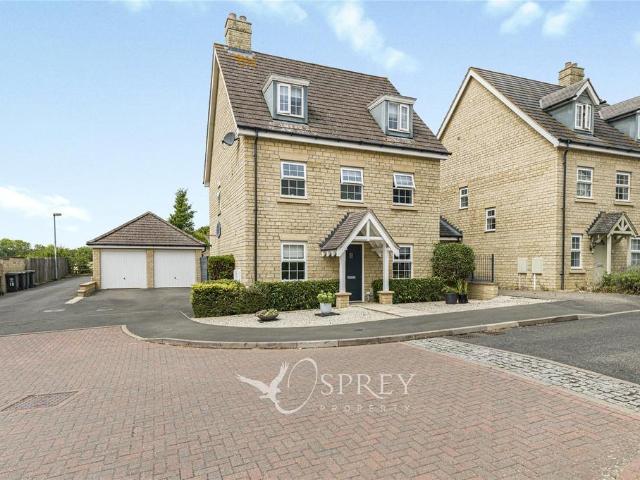 5 bedroom detached house for sale