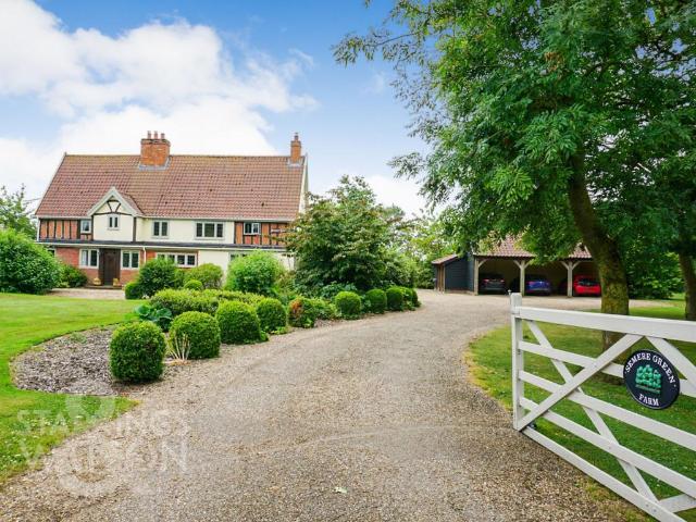 5 bedroom detached house for sale