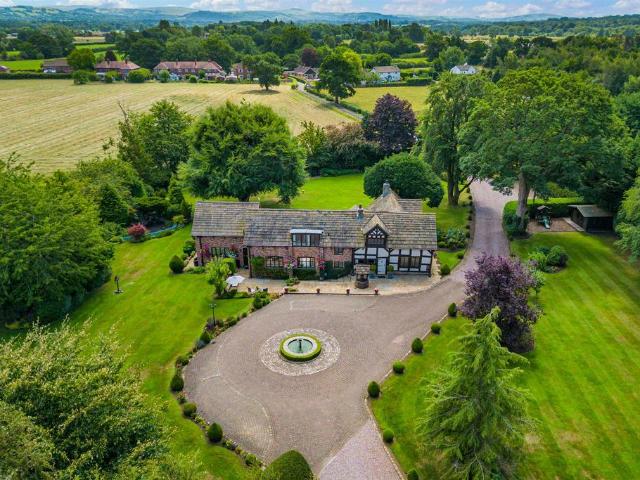 5 bedroom house for sale